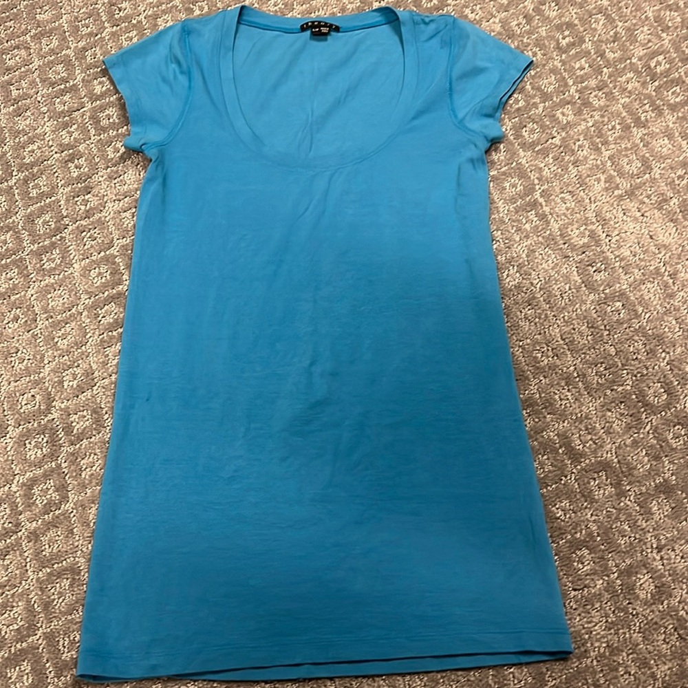 Theory t-shirt size small